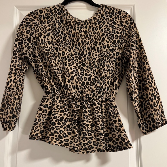 Cheetah print top - Picture 2 of 2